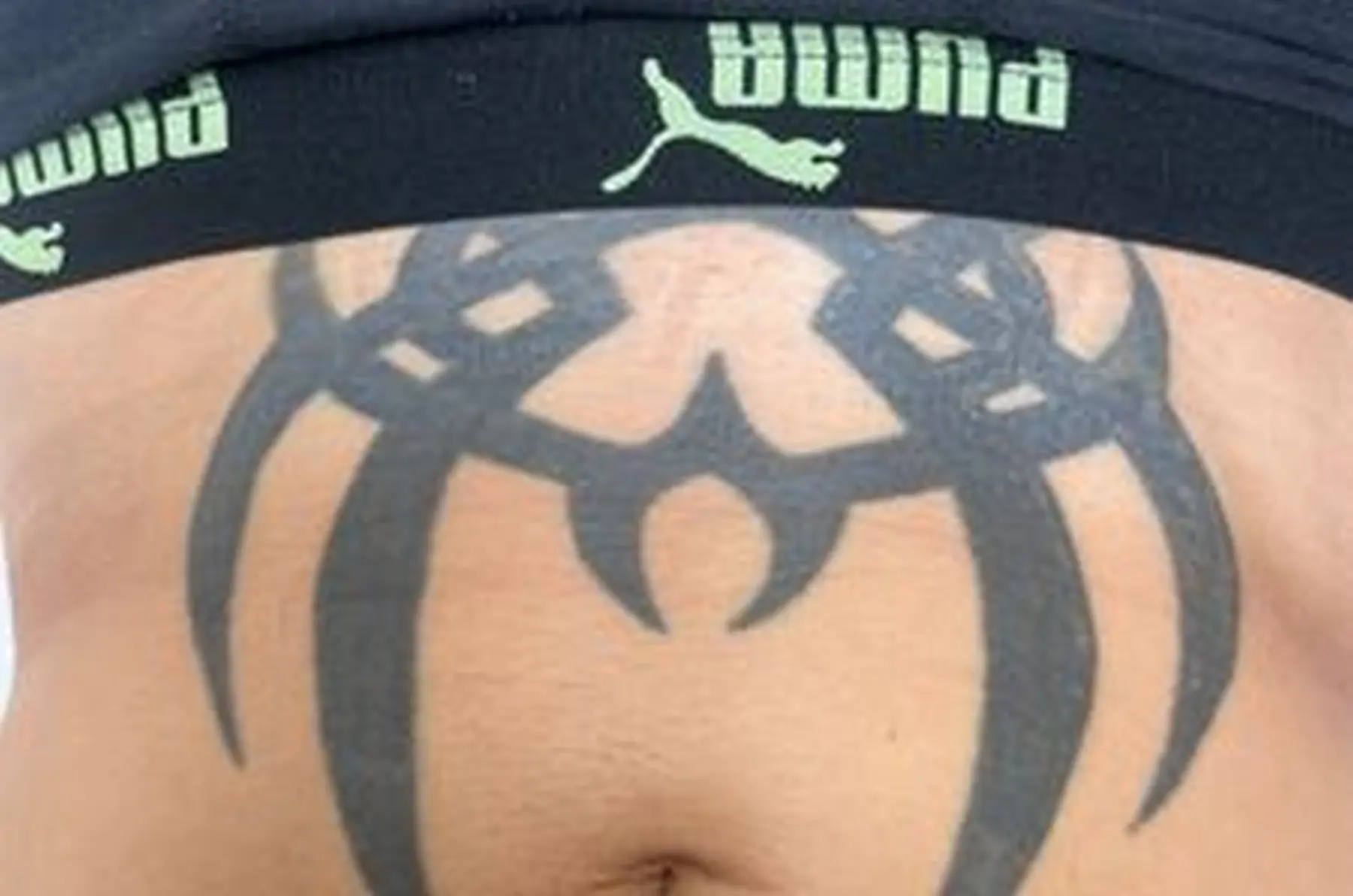 Ingesś Tattoo&Piercing Stübchen Tattoo auf dem Bauch